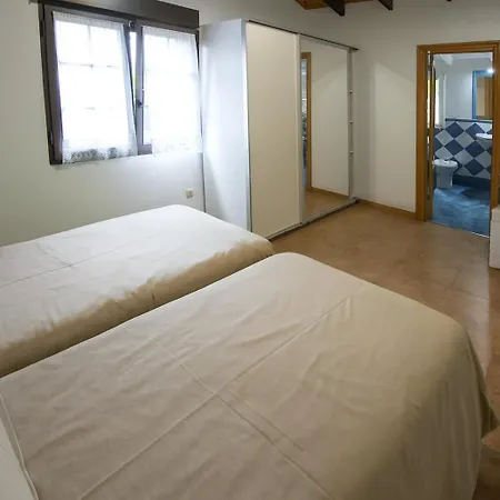 Complejo Rural Alheli - Y Aparthotel Valdredo