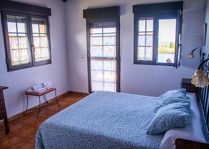 Complejo Rural Alheli - Y Aparthotel