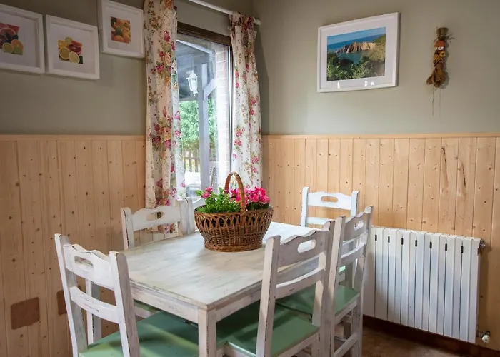 Aparthotel Complejo Rural Alheli - Y 2*