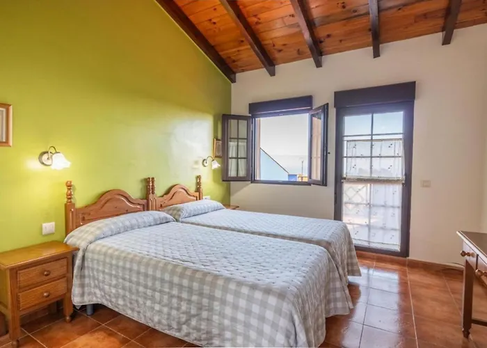 Complejo Rural Alheli - Y Aparthotel 2*