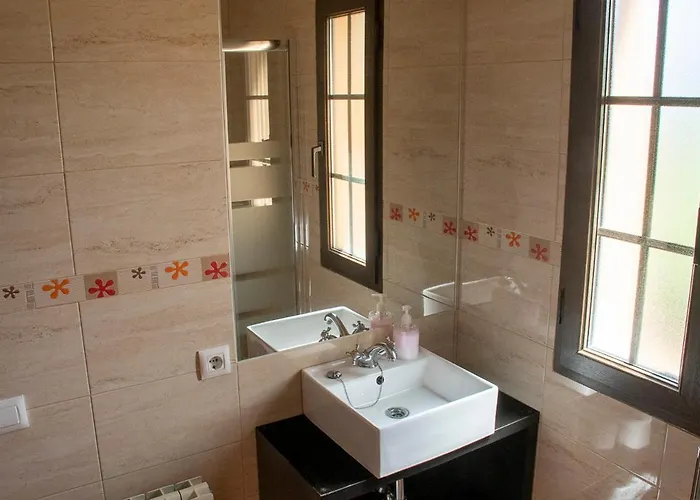 Complejo Rural Alhelí - Y Apartahotel Valdredo