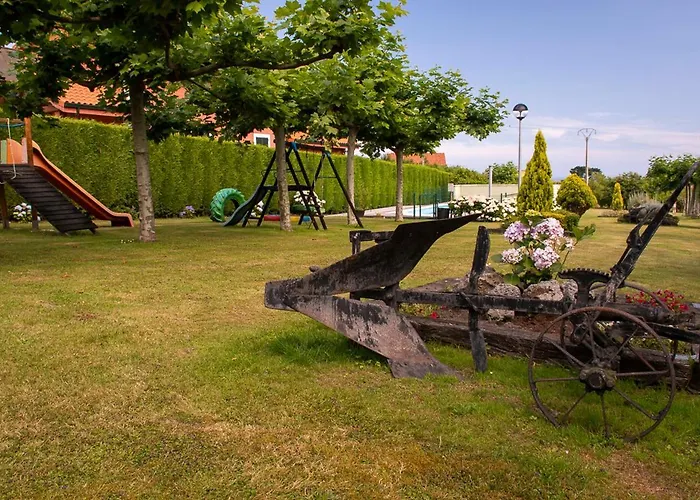 Complejo Rural Alhelí - Y Apartahotel Valdredo