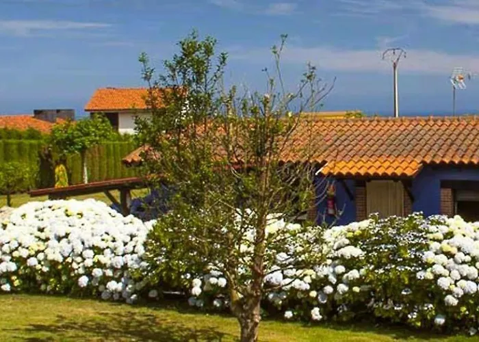 Complejo Rural Alhelí - Y Apartahotel 2*